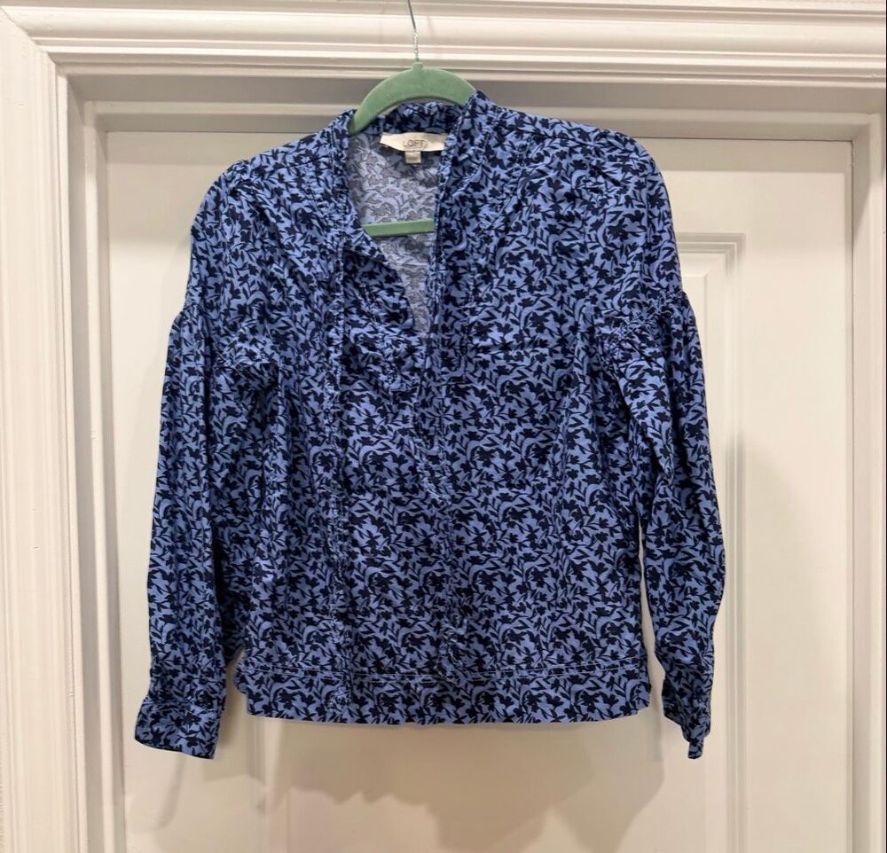 LOFT Blue Floral Long Sleeve Blouse Lightweight Button Neck Top Size XS Casual